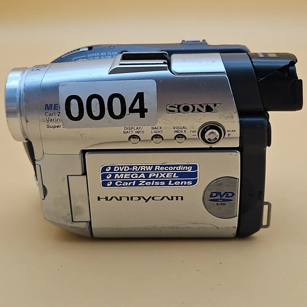 Sony‎ Handycam Digital Video Camera Recorder DCR-DVD201 UNTESTED AS IS FOR PARTS